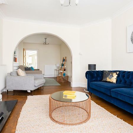 The Canary Way - Contemporary 4Bdr Home With Parking อ็อกซ์ฟอร์ด ภายนอก รูปภาพ
